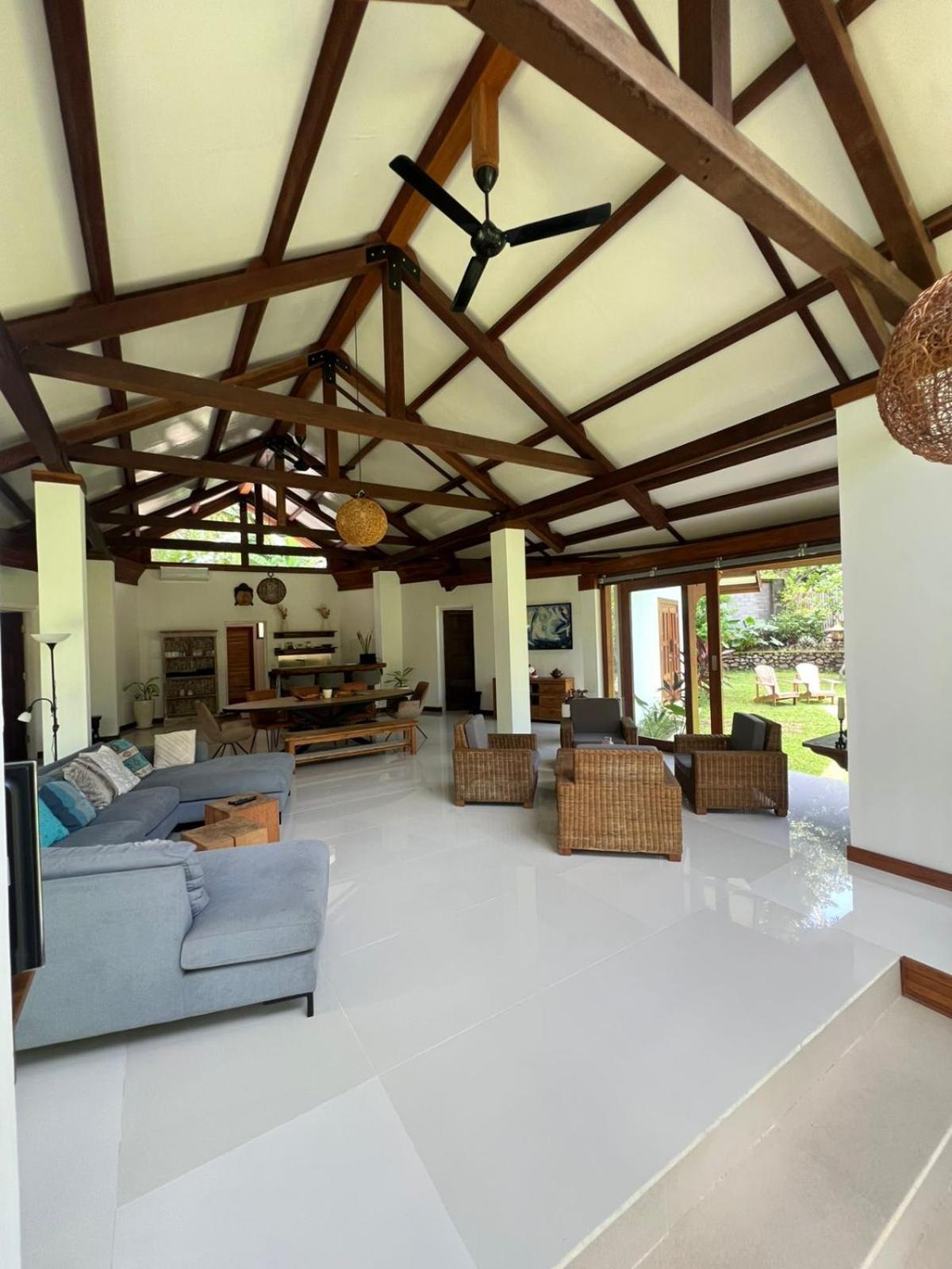 Lendang Luar Villa Senggigi Exteriör bild